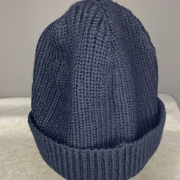 NWT Off-White Classic Arrow Embroidered Wool Beanie in Black SOLD OUT - Picture 4 of 5